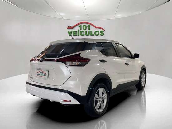 NISSAN-KICKS-2022