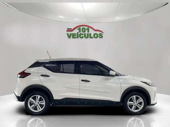 NISSAN-KICKS-2022