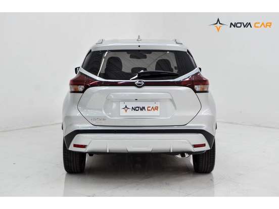 NISSAN-KICKS-2023