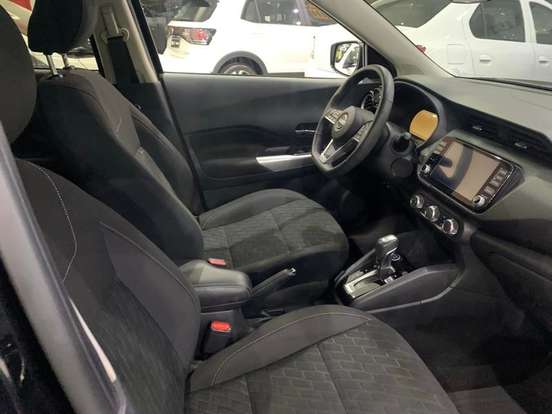 NISSAN-KICKS-2023