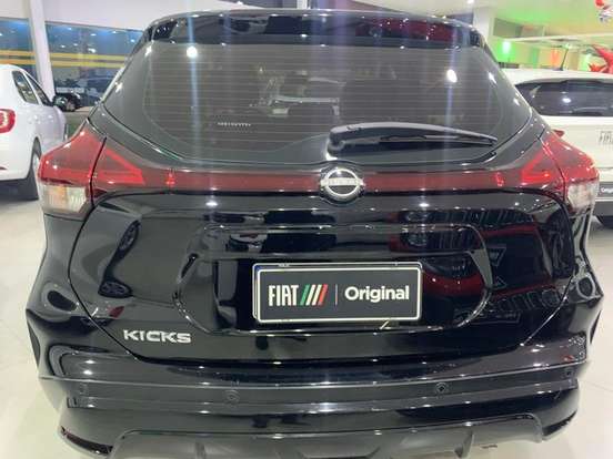 NISSAN-KICKS-2023