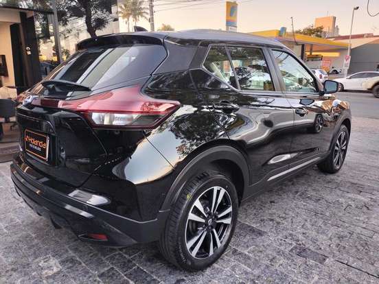 NISSAN-KICKS-2022