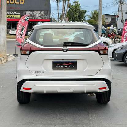 NISSAN-KICKS-2023
