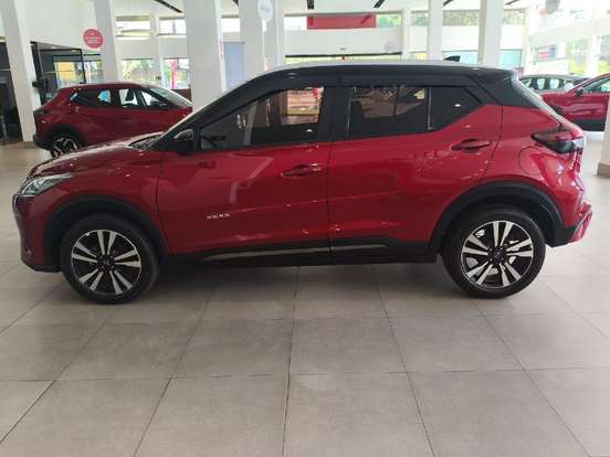NISSAN-KICKS-2023
