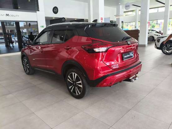 NISSAN-KICKS-2023