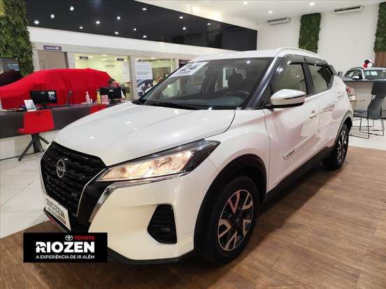 NISSAN-KICKS-2023