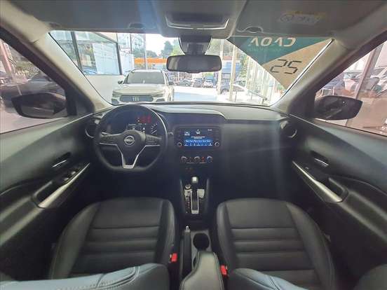 NISSAN-KICKS PLAY-2025