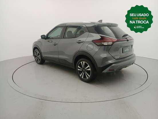 NISSAN-KICKS PLAY-2025