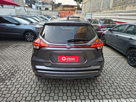 NISSAN-KICKS PLAY-2025