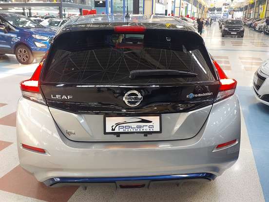 NISSAN-LEAF-2021