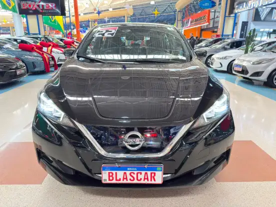 NISSAN-LEAF-2021