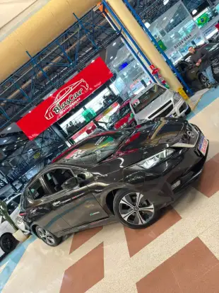 NISSAN-LEAF-2021
