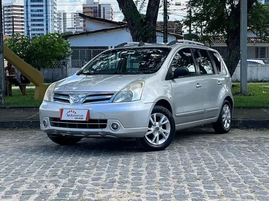 NISSAN-LIVINA-2012