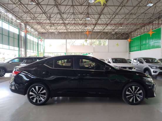 NISSAN-SENTRA-2025