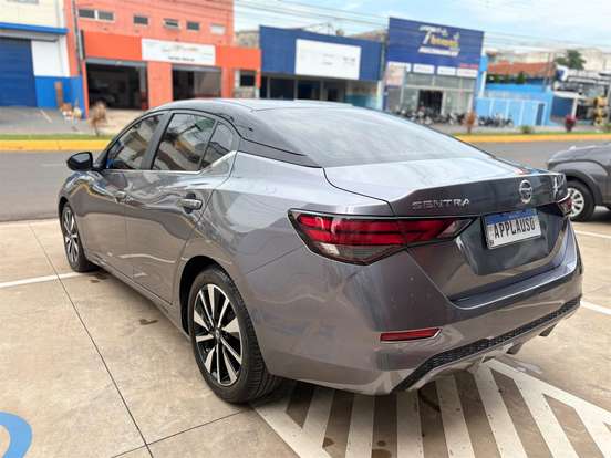 NISSAN-SENTRA-2023