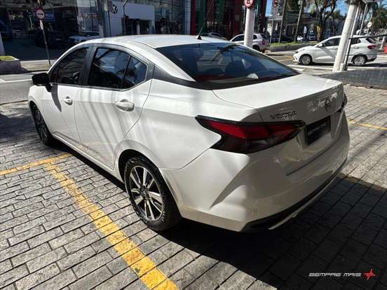 NISSAN-VERSA-2023
