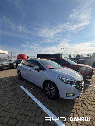 NISSAN-VERSA-2023