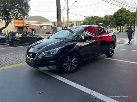 NISSAN-VERSA-2021
