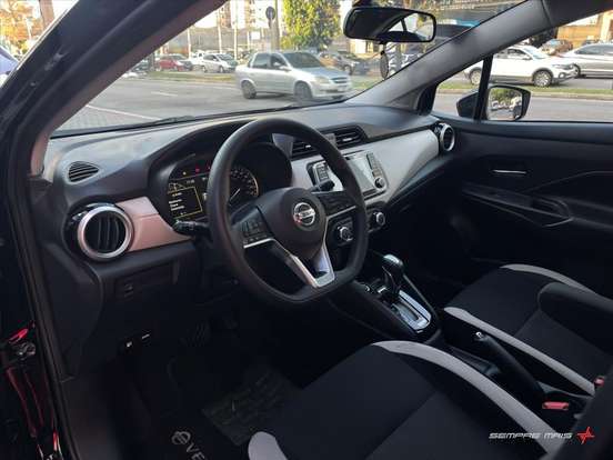 NISSAN-VERSA-2021