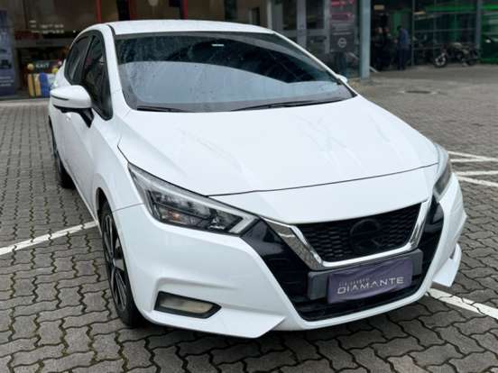 NISSAN-VERSA-2021