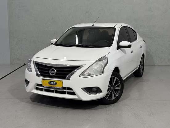 NISSAN-VERSA-2018
