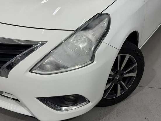 NISSAN-VERSA-2018