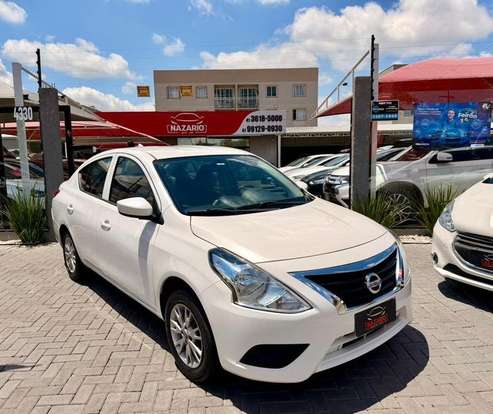 NISSAN-VERSA-2015