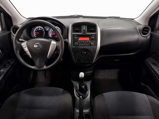 NISSAN-VERSA-2018