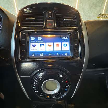 NISSAN-VERSA-2016