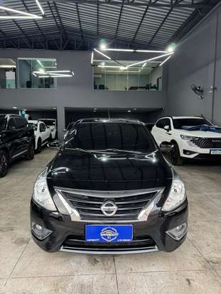 NISSAN-VERSA-2018