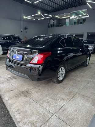 NISSAN-VERSA-2018