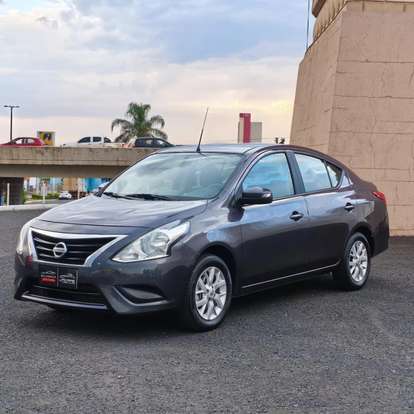 NISSAN-VERSA-2019