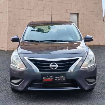 NISSAN-VERSA-2019