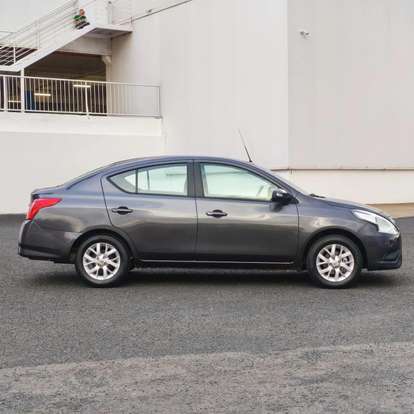 NISSAN-VERSA-2019