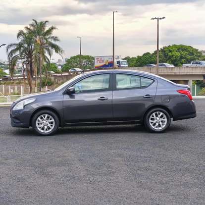 NISSAN-VERSA-2019