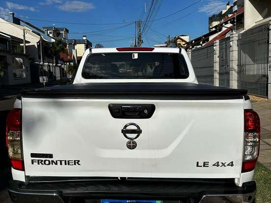 NISSAN-FRONTIER-2.3 16V TURBO DIESEL LE CD 4X4 AUTOMÁTICO NISSAN-FRONTIER-2017