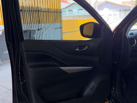 NISSAN-FRONTIER-2.3 16V TURBO DIESEL LE CD 4X4 AUTOMÁTICO NISSAN-FRONTIER-2020