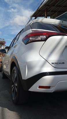 NISSAN-KICKS-2023