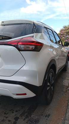 NISSAN-KICKS-2023