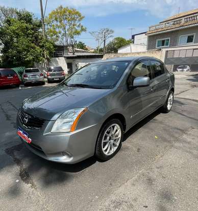 NISSAN-SENTRA-2010