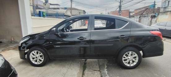 NISSAN-VERSA-2016