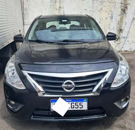 NISSAN-VERSA-2018