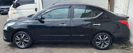 NISSAN-VERSA-2018