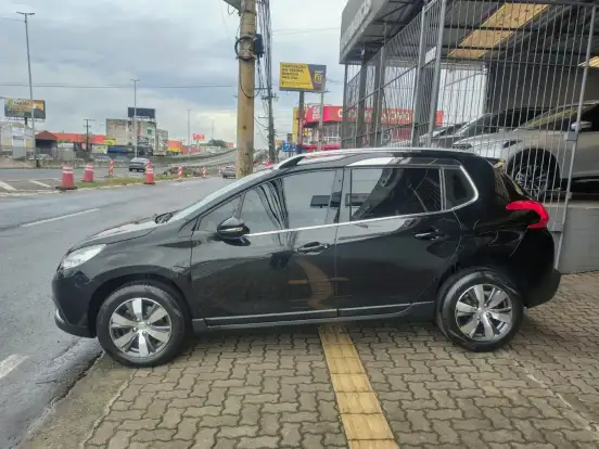 PEUGEOT-2008-2017