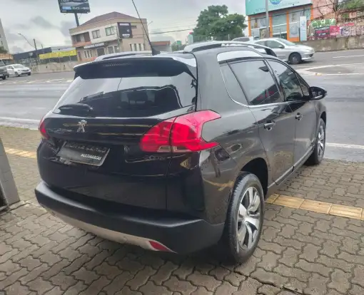 PEUGEOT-2008-2017