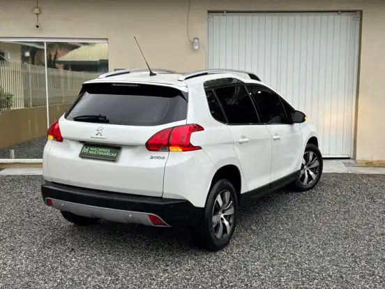 PEUGEOT-2008-2017