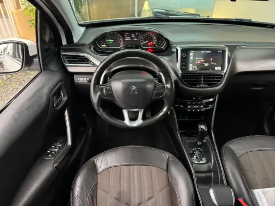 PEUGEOT-2008-2017
