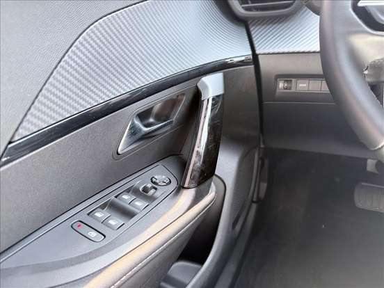 PEUGEOT-2008-1.0 TURBO 200 FLEX ACTIVE CVT PEUGEOT-2008-2025