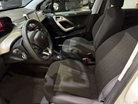 PEUGEOT-2008-2021