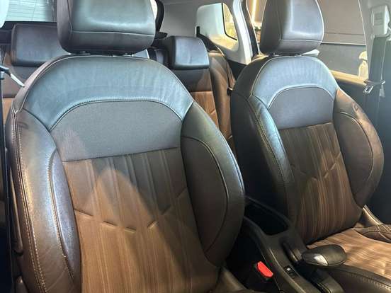 PEUGEOT-2008-1.6 16V FLEX GRIFFE 4P AUTOMÁTICO PEUGEOT-2008-2016
